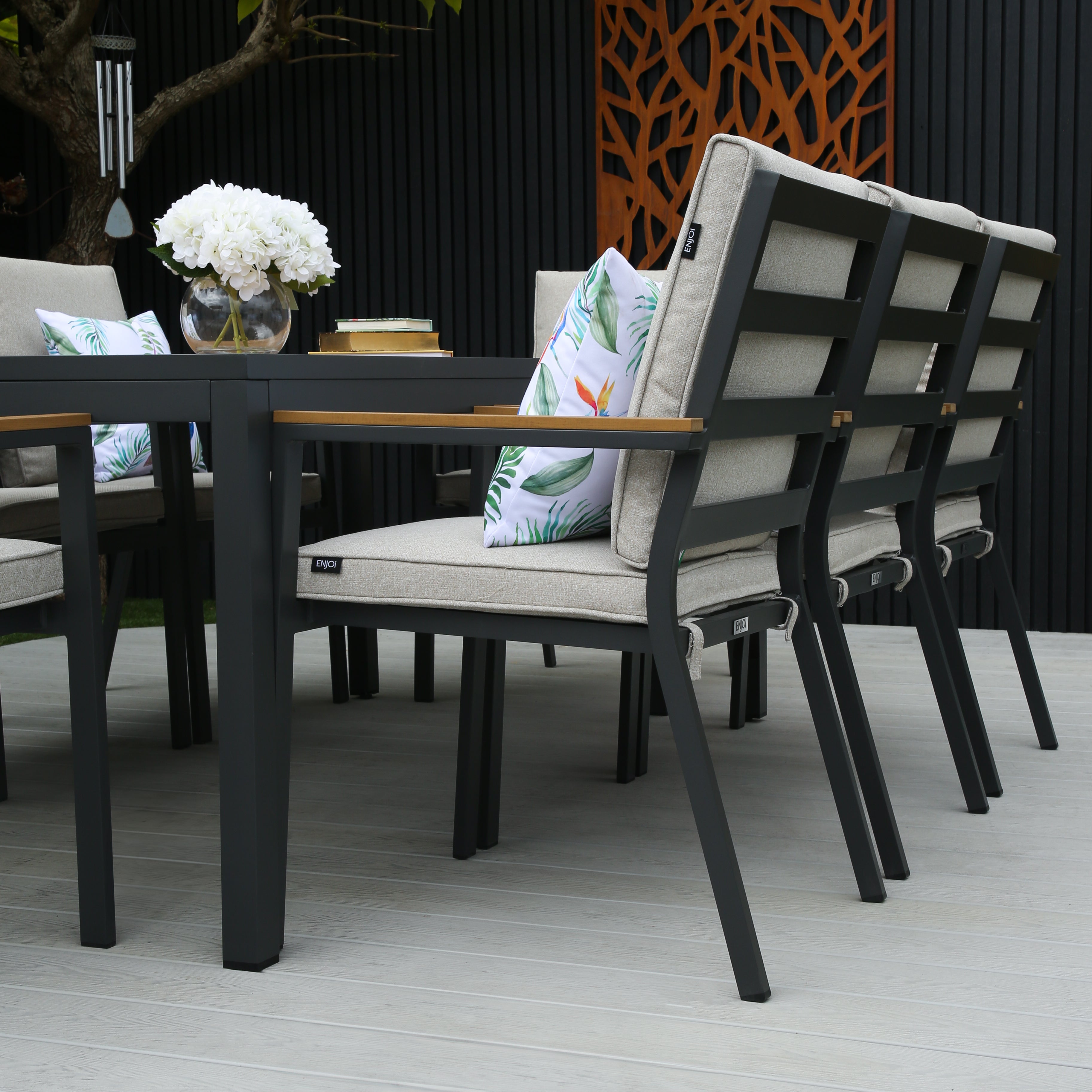 ENJOi Lisbon Eight Seat Set