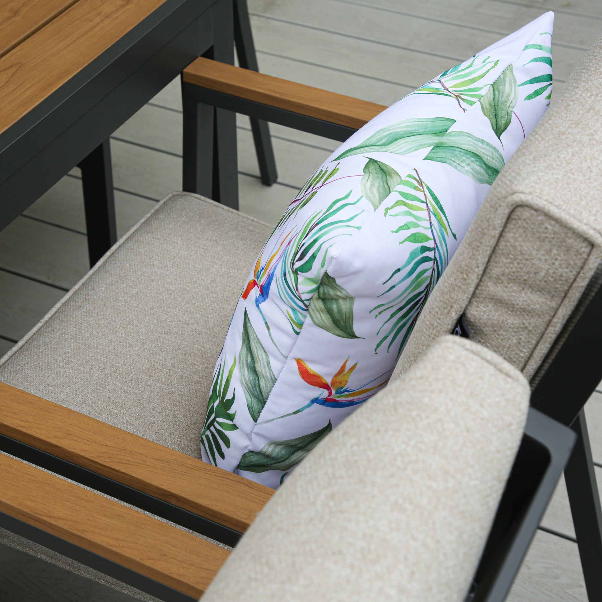 ENJOi Lisbon Eight Seat Set