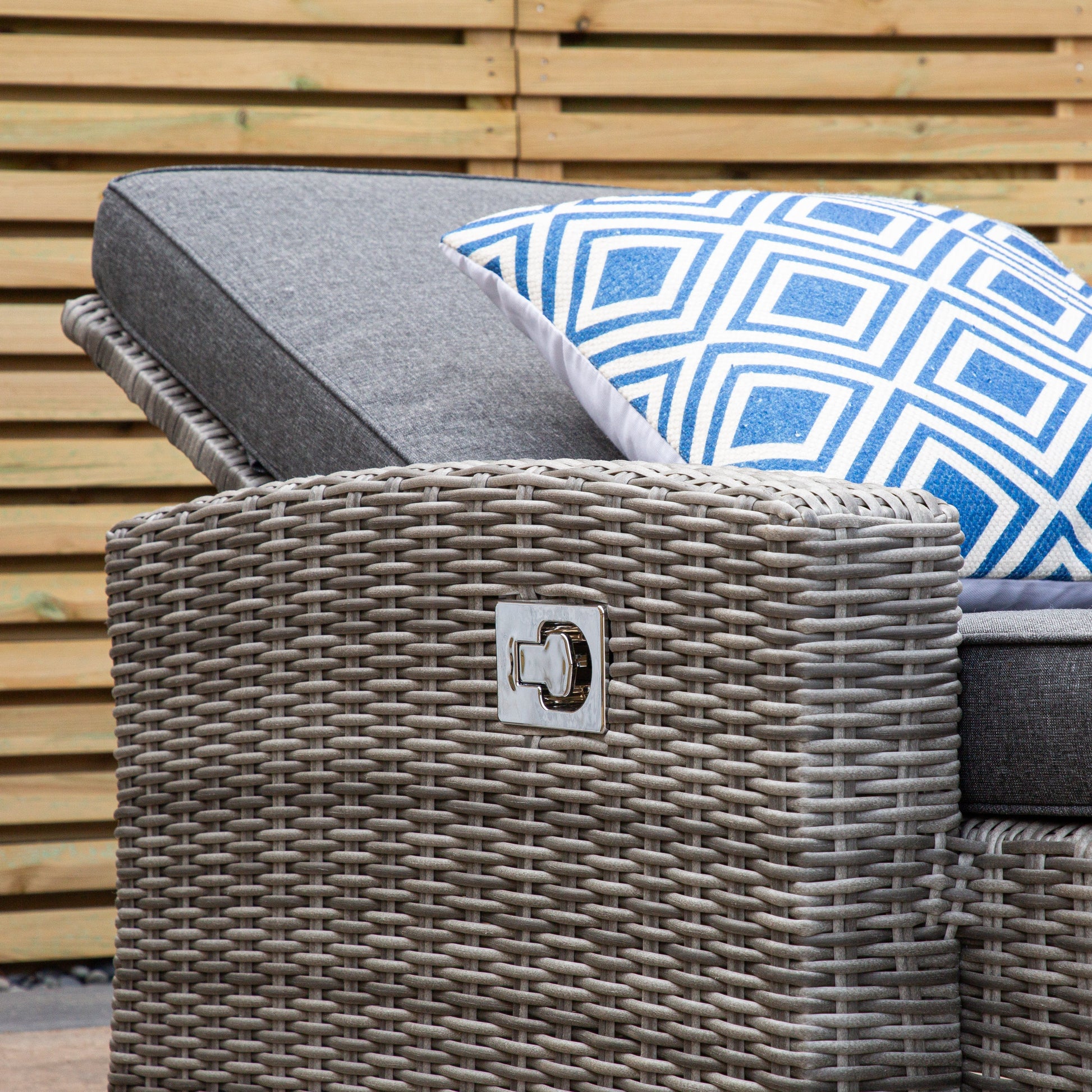 ENJOi Bordeaux Sunlounger Set