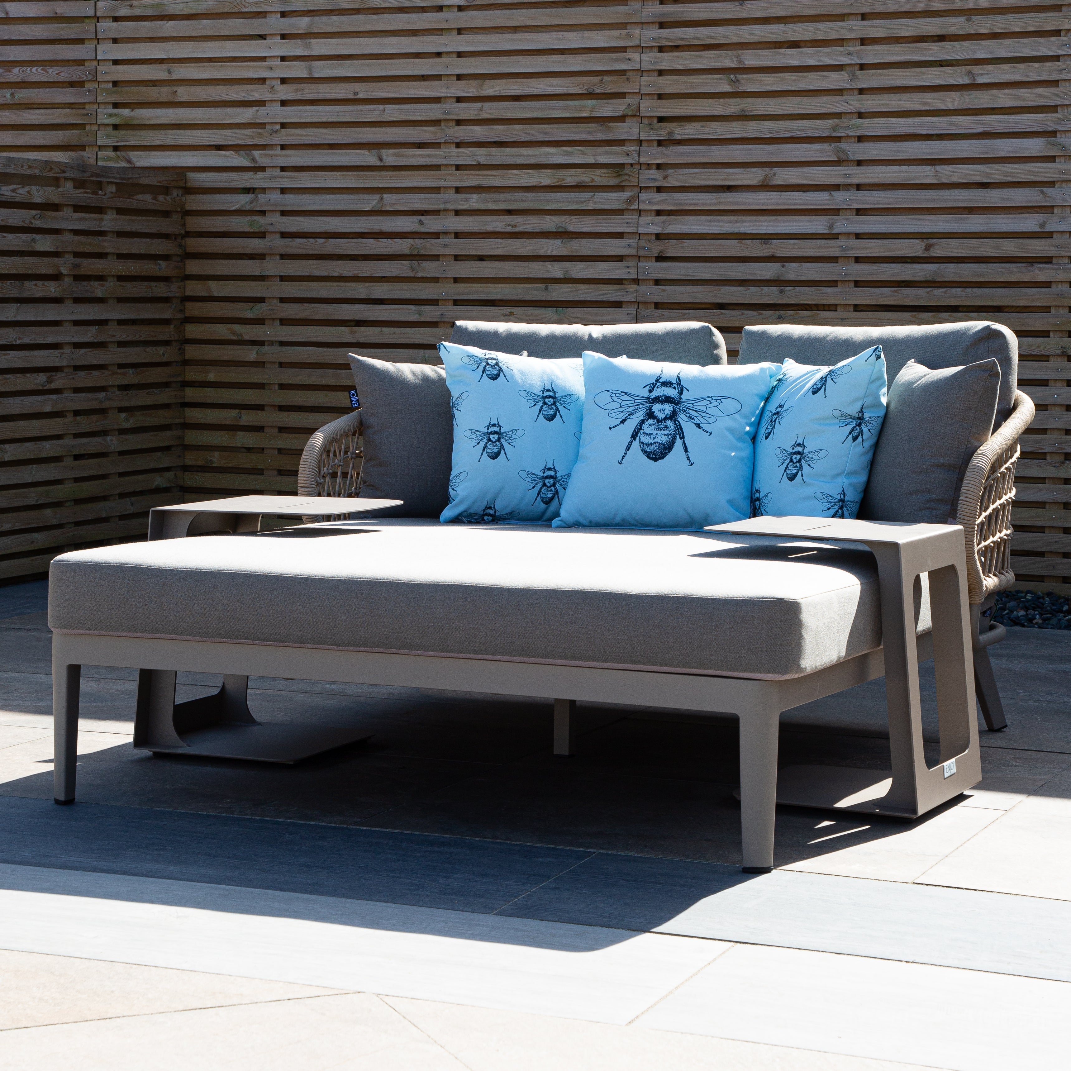 ENJOi Sydney Daybed with side table