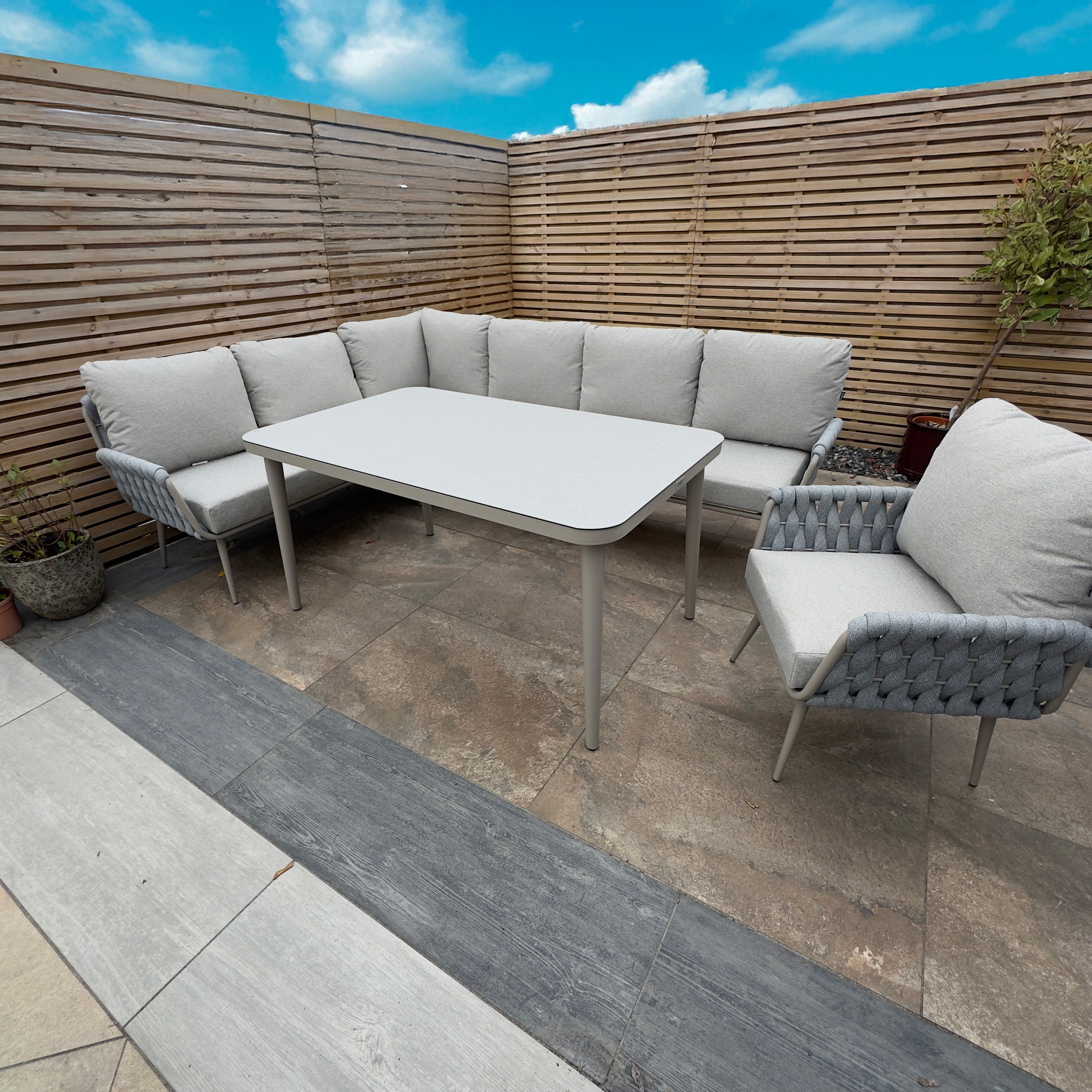 ENJOi Elegance Corner Set